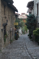 [France_0907_Perouges-13.jpg]