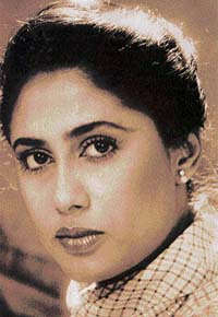 Aakaler Sandhane (1981 - movie_langauge) - Dhritiman Chatterjee, Smita Patil, Gita Sen Aakaler Sandhane (1981 - movie_langauge) - Dhritiman Chatterjee, Smita Patil, Gita Sen
