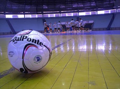 [futsal.jpg]