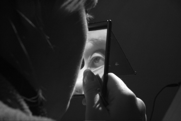 [Mirror+Illusion.jpg]