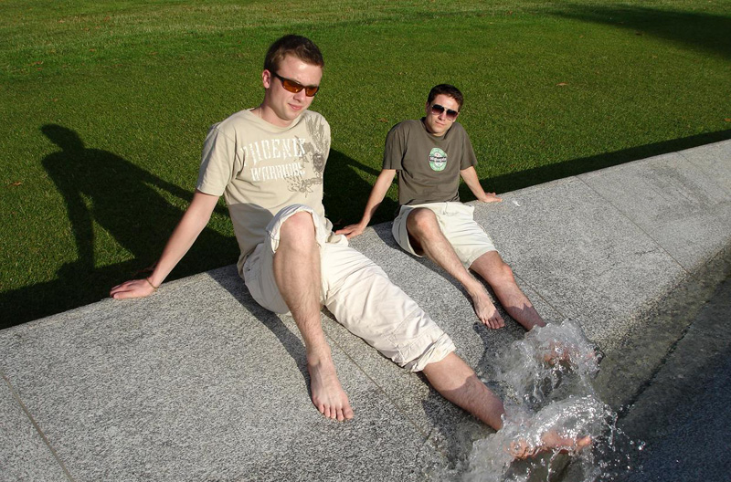 [diana+memorial.JPG]