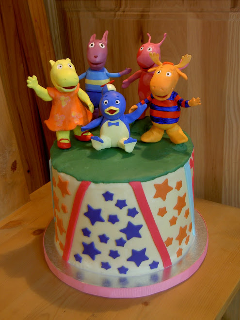 backyardigans cake