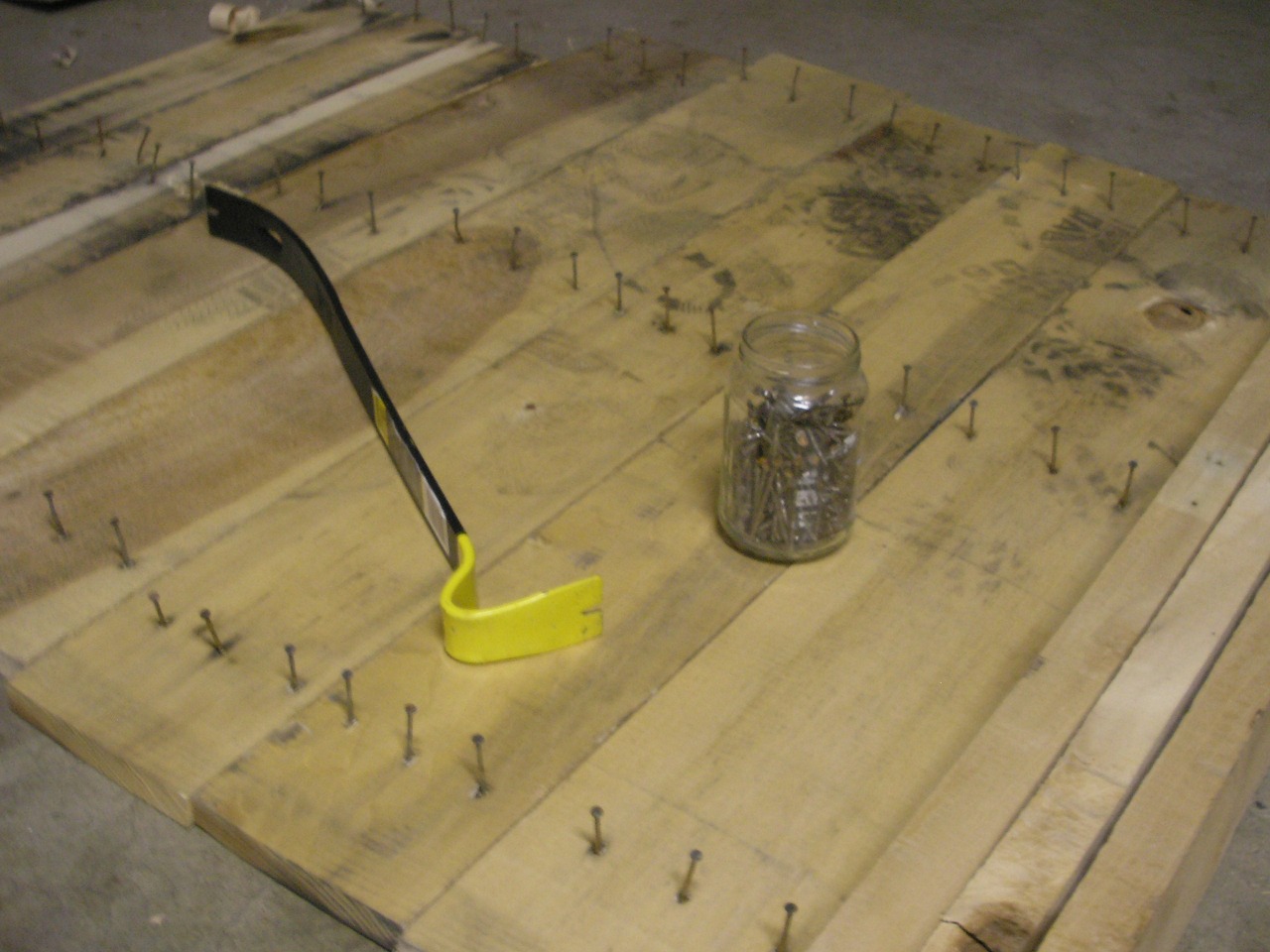 DIY Cowboy How to reclaim wood from pallets