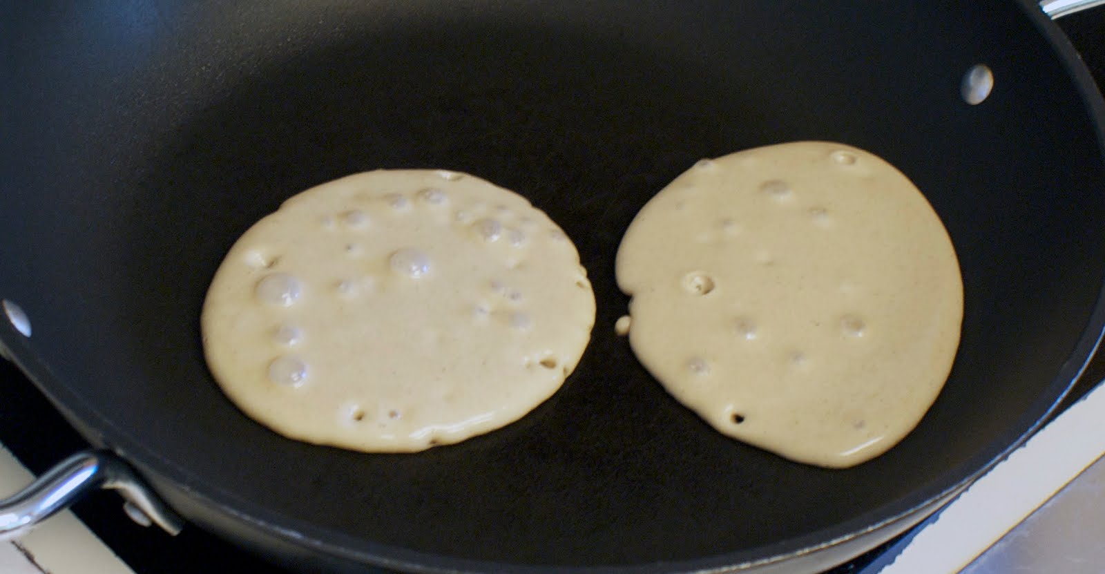 Apple Cinnamon Pancakes Heat Oven to 350