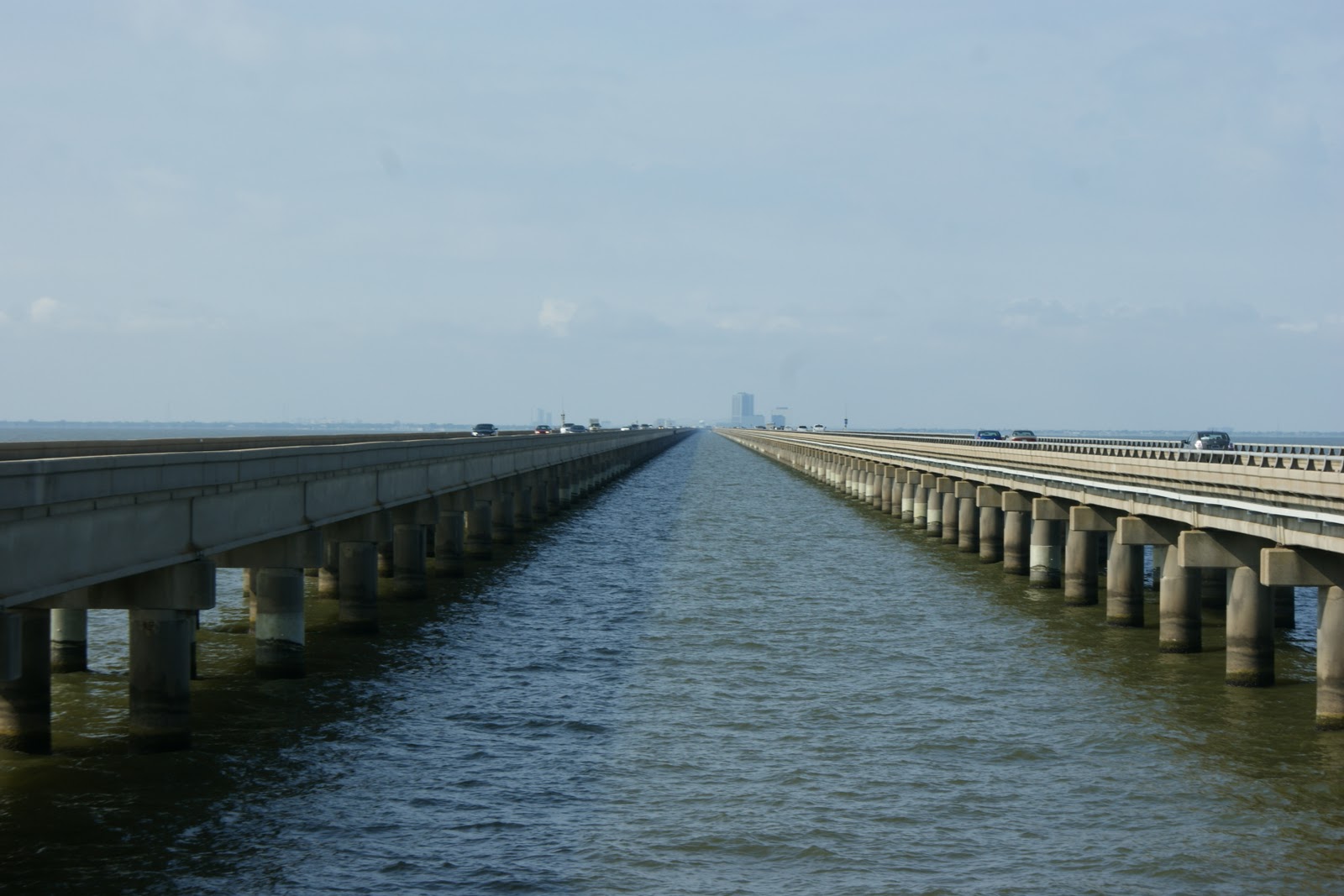 Mirando por el Espejo Retrovisor ¡Yo cruzé el puente más largo del mundo!