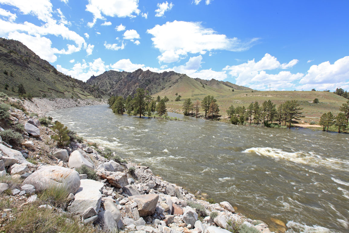 Wyoming Fly Fisher Miracle Milesupersized