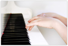 Don't Shoot Me...I'm Only The Pianoplayer!