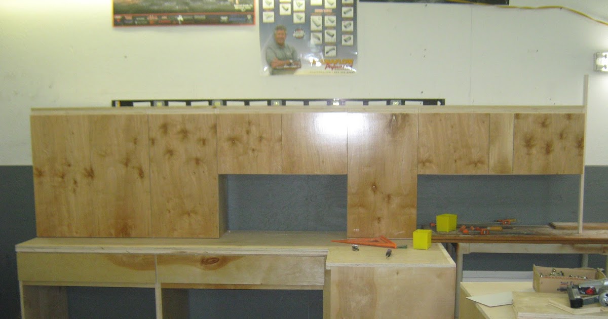 FERNANDEZ CABINET: COCINA DE MADERA EN CONSTRUCCION