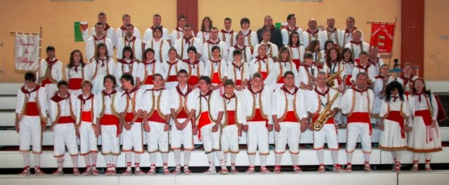 GRUPO DE DANZANTES DE GURREA DE GÁLLEGO