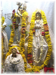 Sri Sri Radha Gopínatha y Sri  Sri Govardhana Dhari