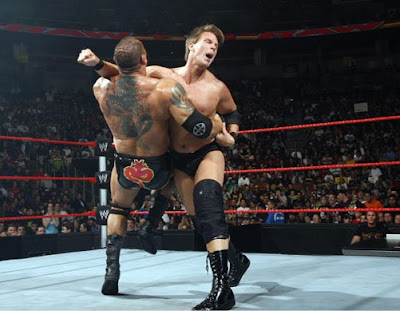 WWE Monday Night RAW. Resultados 10/Agosto/2011 John+Bradshaw+Layfield+Clothesline+From+Hell