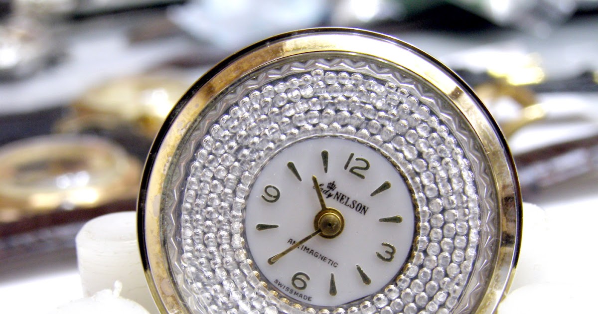 JACK'S TREASURE CHEST OF TIME PIECES VINTAGE LADY NELSON PENDANT WATCH