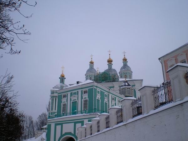 Смоленский Успенский собор зимой