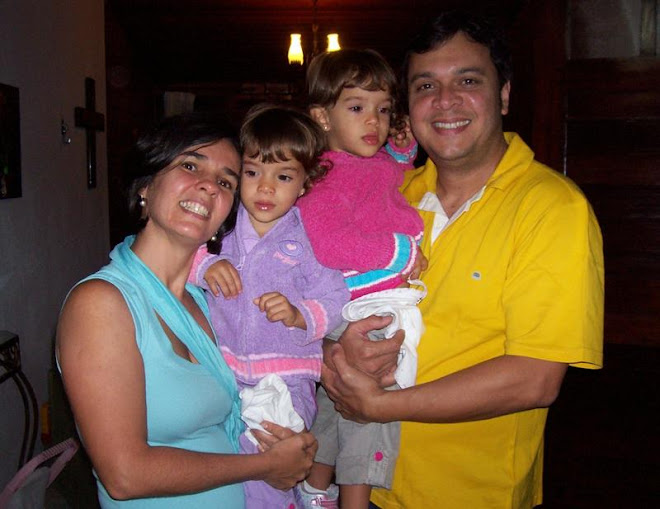 Cecília com  mamãe & Sofia com papai
