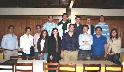 Daniel Fangueiro, Pedro Rodrigues e outros membros da JSD Nacional juntos com os membros da Comissão Política da JSD de Ponte de Lima