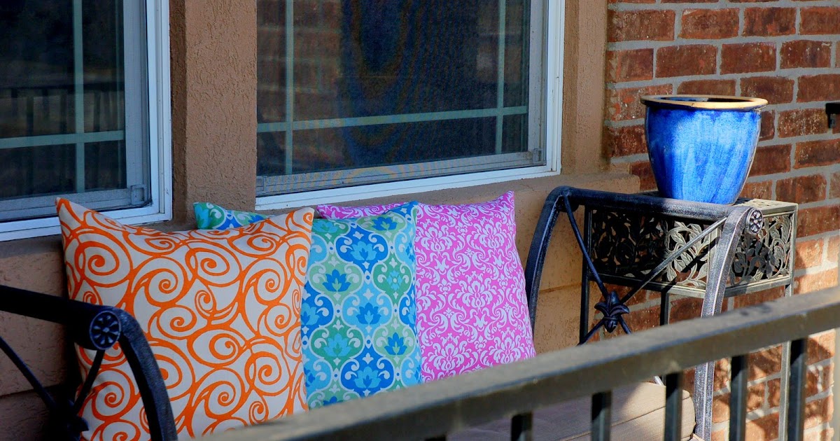 restlessrisa Easter Pillows For The Porch
