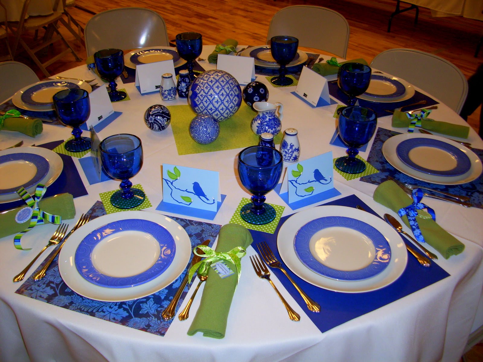 restlessrisa Table Top Tuesday Paper Placemats