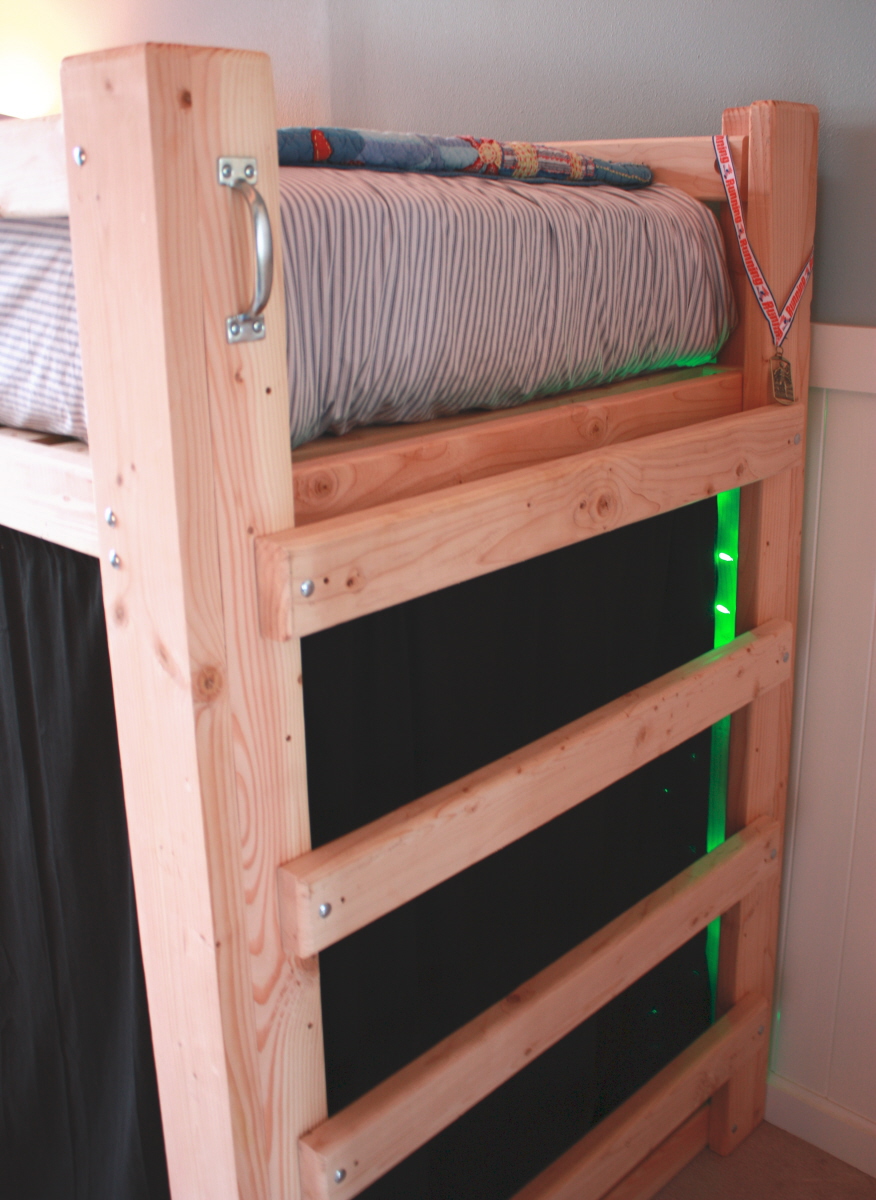It's the little things that make a house a home...: The "Fort" Bed...