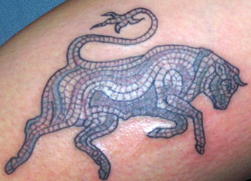 Symbol Zodiac Tattoo : Taurus Zodiac Tattoos