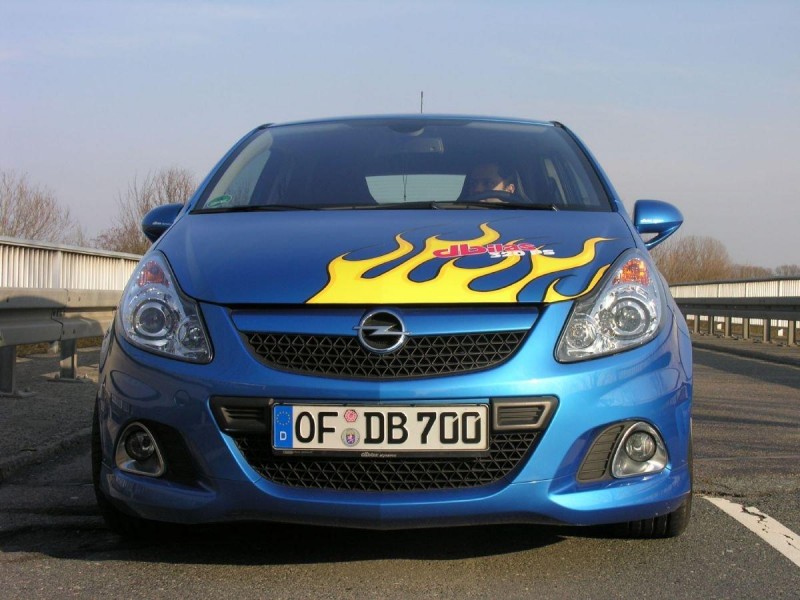 Airbrush Design And Art Tribal Custom Airbrush On Opel Corsa Opc With 3 Ps