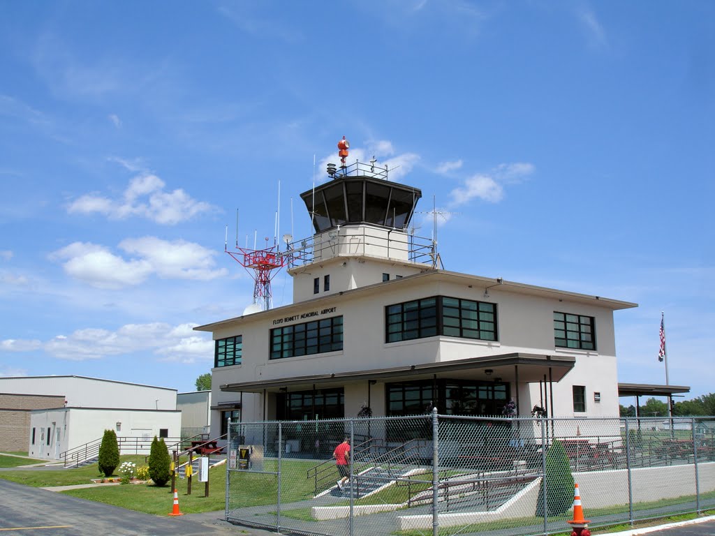 Photographic Logbook Mountains, Haze, and Tessie