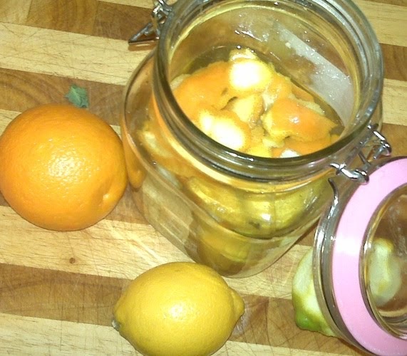 apotheblogary Make your own citrus vinegar for cleaning