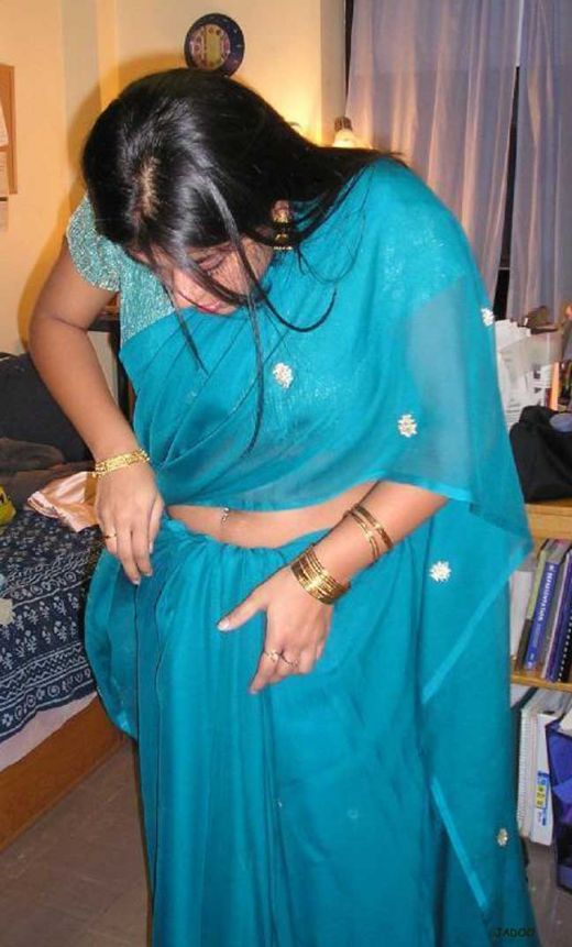 Awesome aunties navel show 