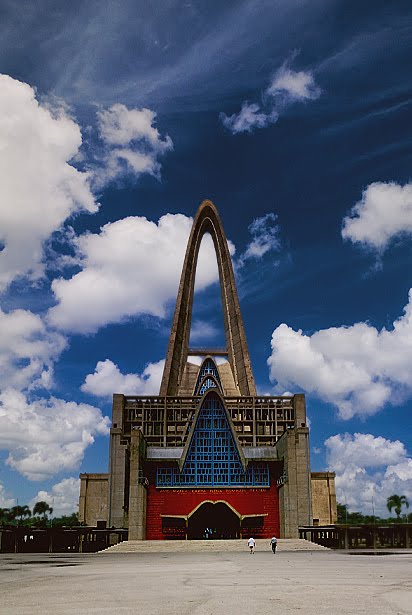 [Basilica+de+Higuey,+Dominican+Republic.jpg]