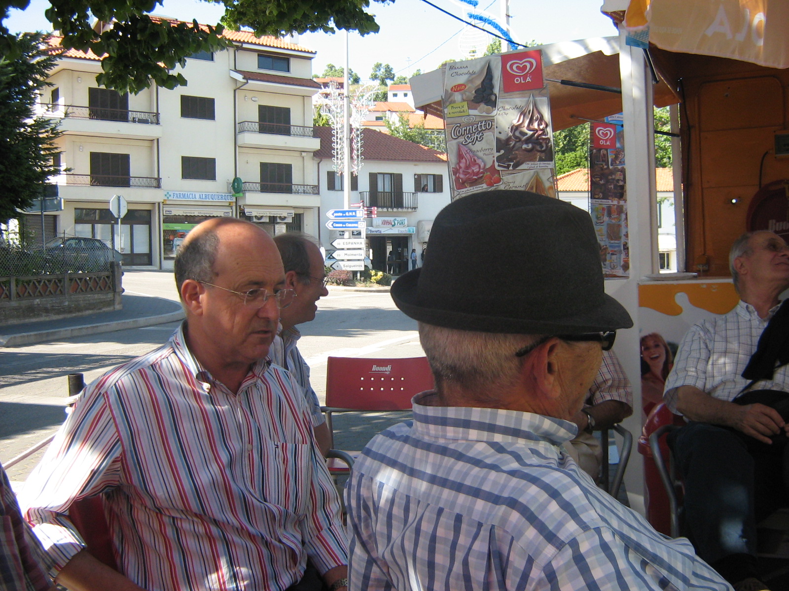[EncSABADO1.27Jun2009.jpg]