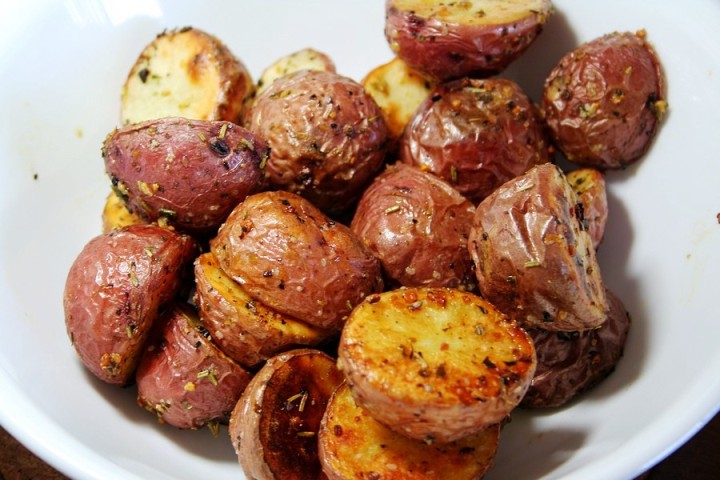 [Roasted+Potatoes+and+Pearl+Onions.jpg]