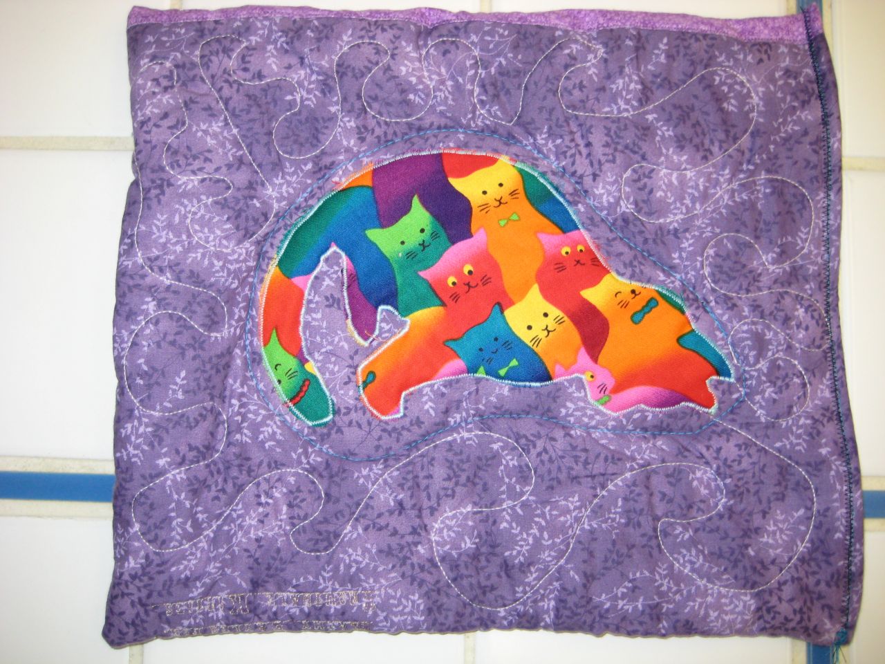 kittlekattle Sewing cat beds for animal shelters