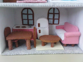felt dollhouse