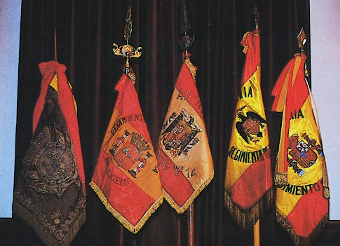 ESTANDARTES DEL REGIMIENTO