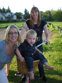 Hey - I can't ride up here in the basket!  31Jul2010