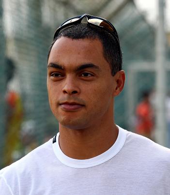 [227_2453-extra-dodo.JPG]