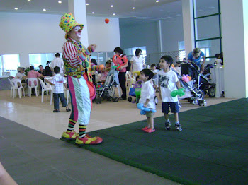 Juggling Clown