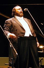 [180px-Luciano_Pavarotti_15.06.02_cropped.jpg]