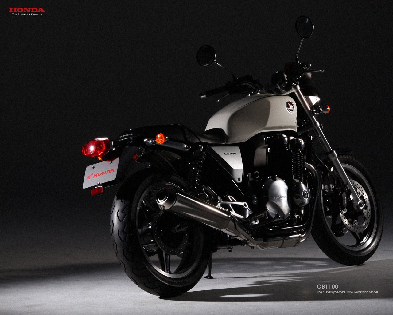 [cb1100-c-l.jpg]