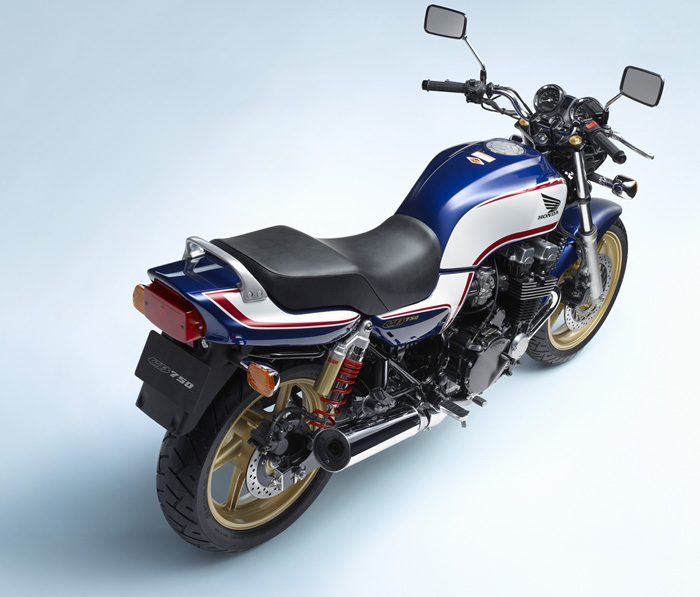 [ＣＢ７５０_01.jpg]