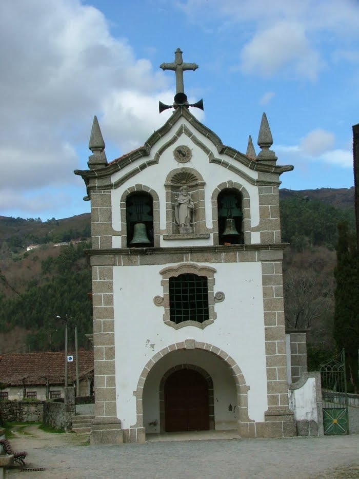 [Igreja+Chamoim+(1).JPG]