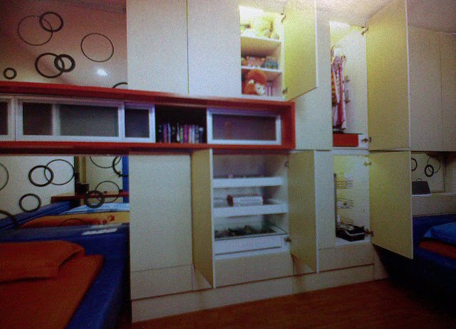 [built-in_2.JPG]