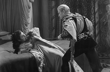 Hamlet and gertrudes relationship