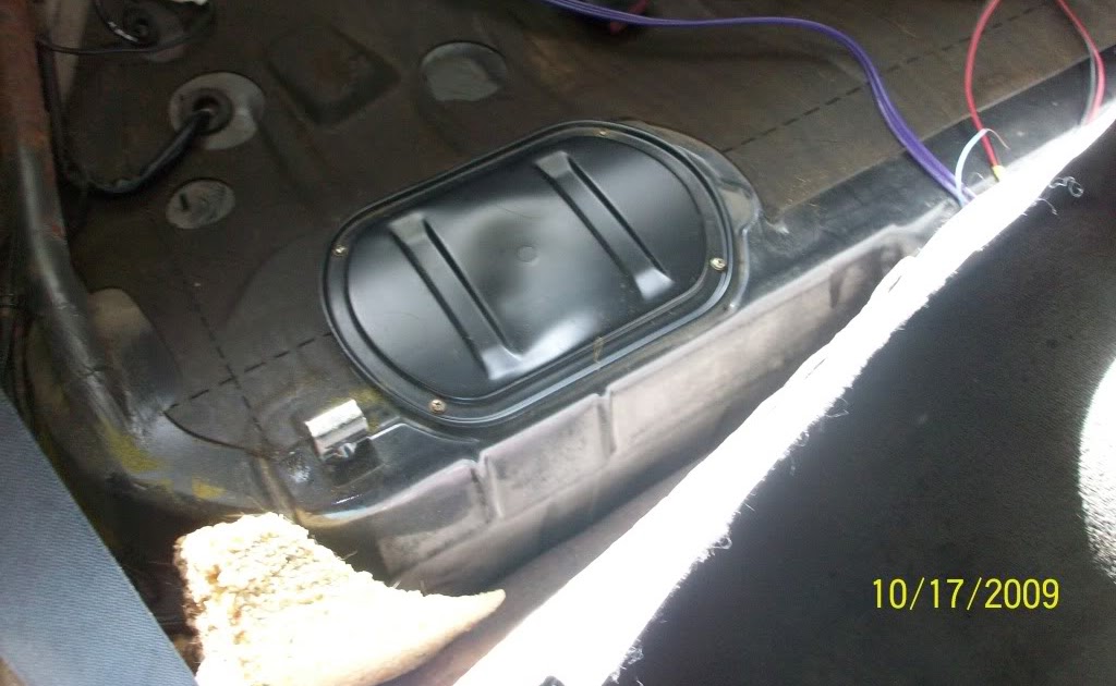 BMW E30 Love Changing E30 Fuel Pump