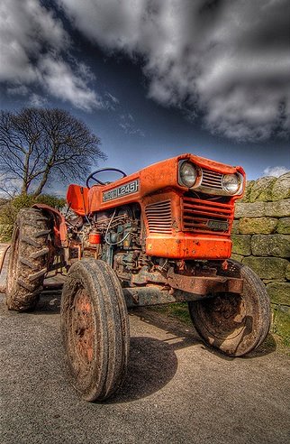 [tractor.jpg]