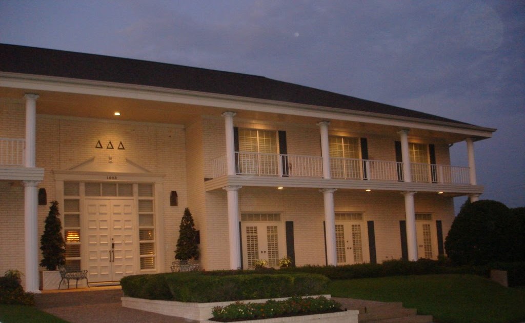 Tri Delta Houses Texas A&M