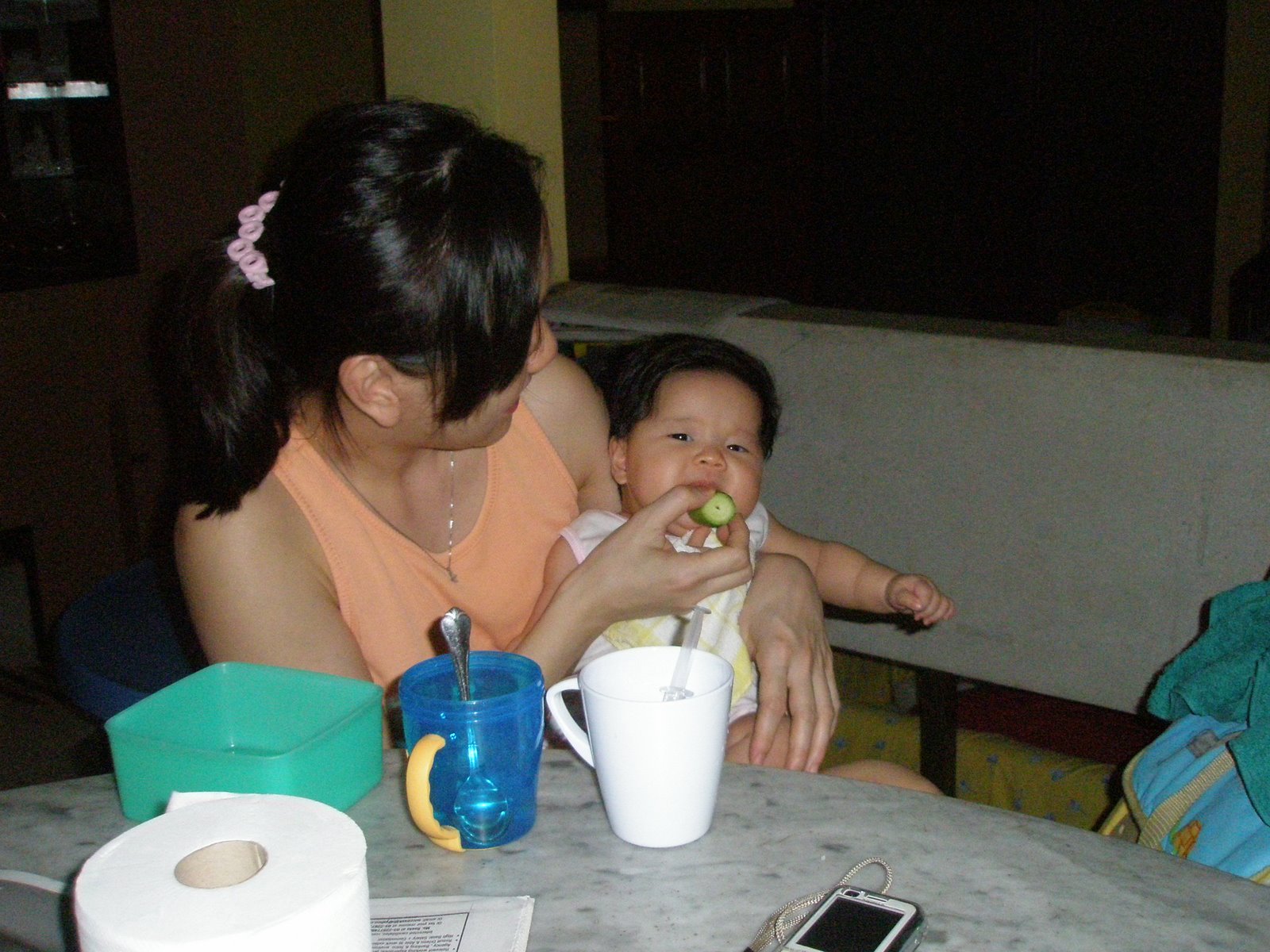 [Feeding+BB+C+meds,+mooncakes+019.jpg]