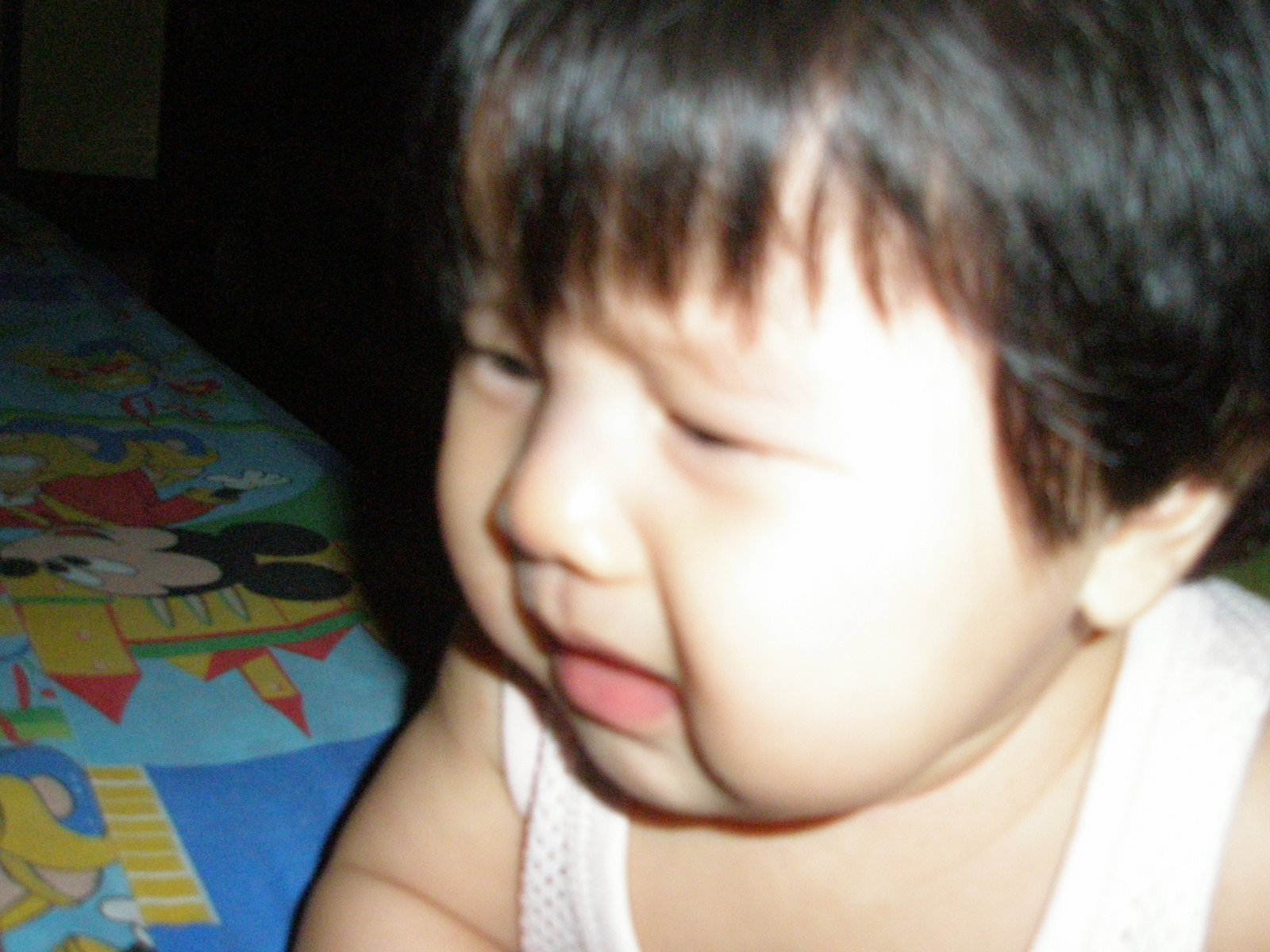 [Cass+in+sisters'+bed+023.jpg]