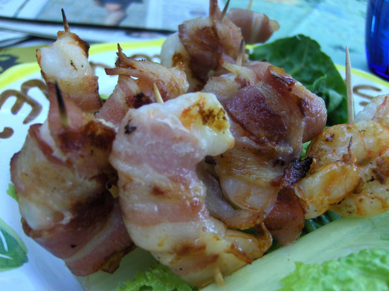 [Frank,+Michael+bacon+wrapped+shrimp+on+lettuce+#2.JPG]