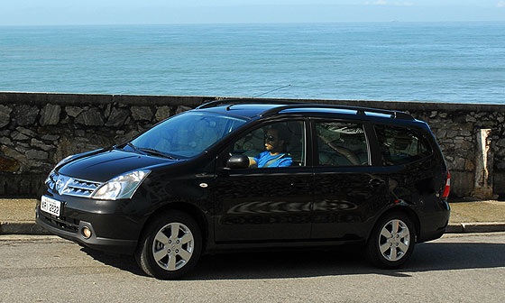 Nissan Grand Livina Nissan Grand Livina