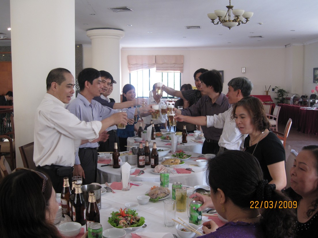 [01+-+Tai+dam+cuoi+con+Vinh.jpg]